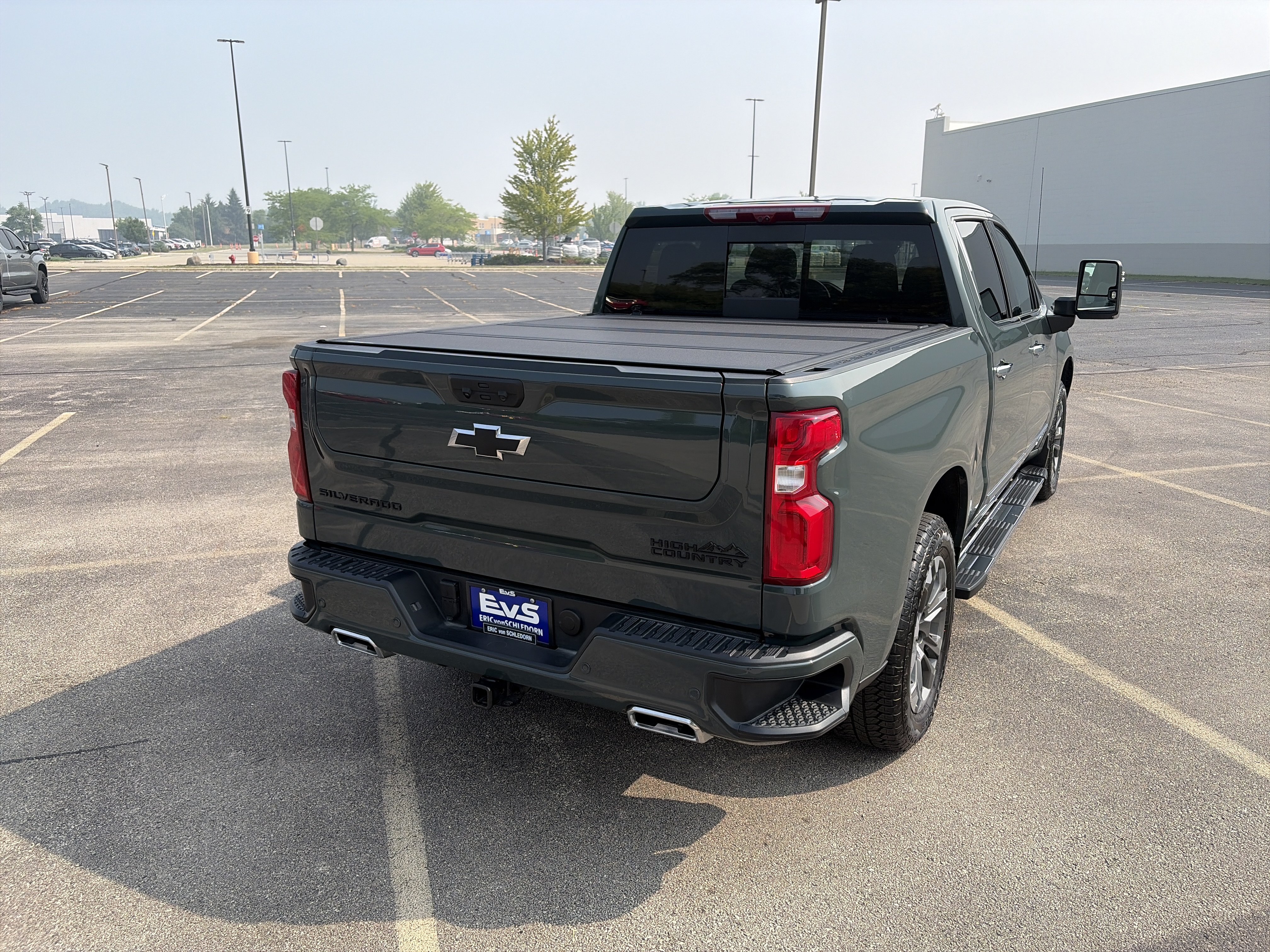 Used 2026 Chevrolet Silverado 1500 High Country w/ Technology Package AWD/4WD image 6