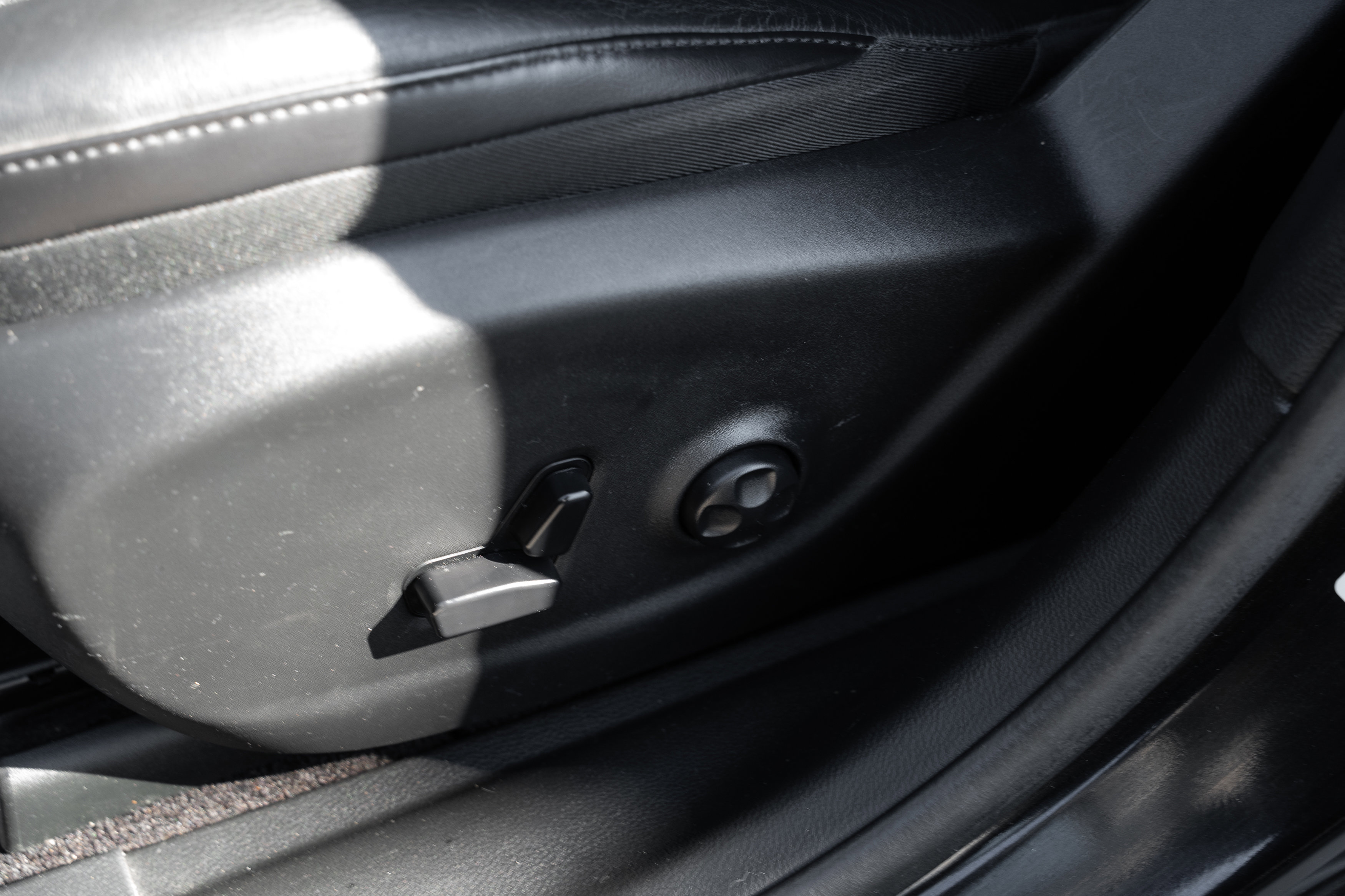 Used 2019 Jeep Cherokee Limited image 19