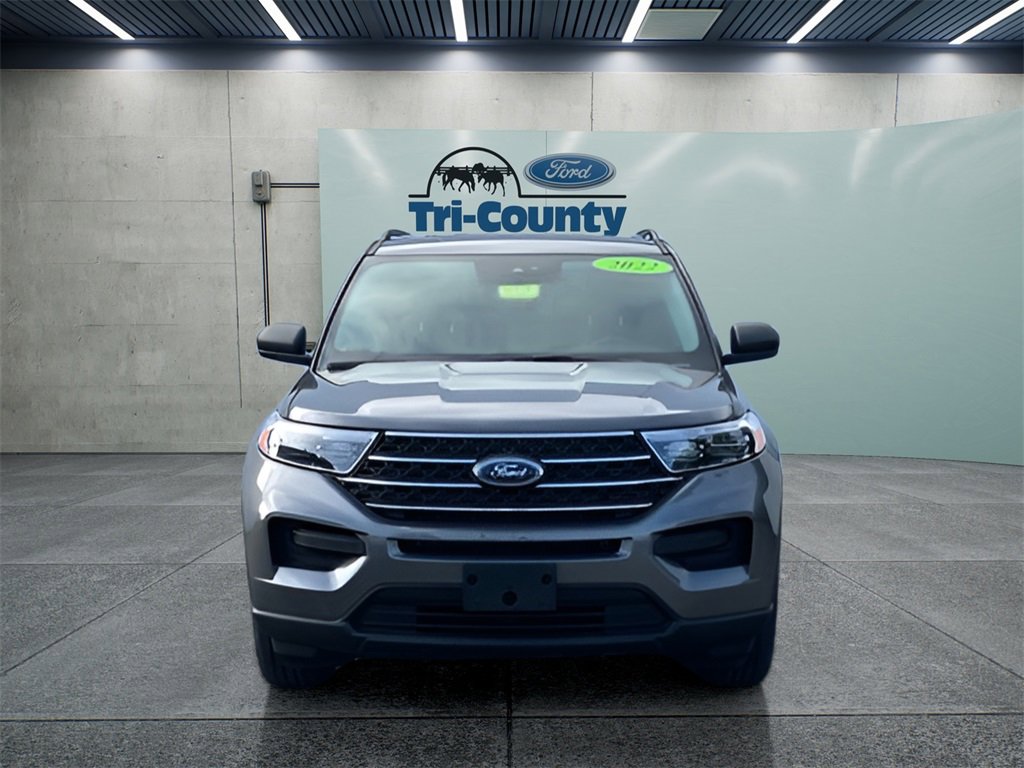 Used 2022 Ford Explorer XLT image 2