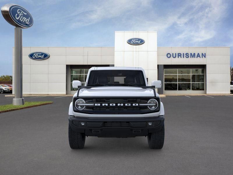 New 2025 Ford Bronco Outer Banks image 2