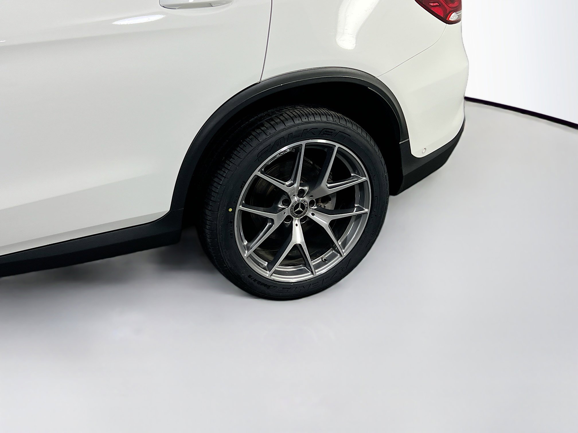 Used 2021 Mercedes-Benz GLC 300 4MATIC image 30