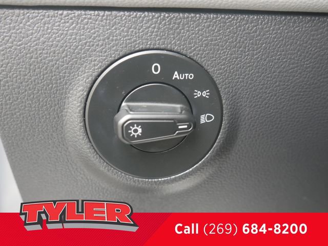 Used 2022 Volkswagen Taos SE image 26