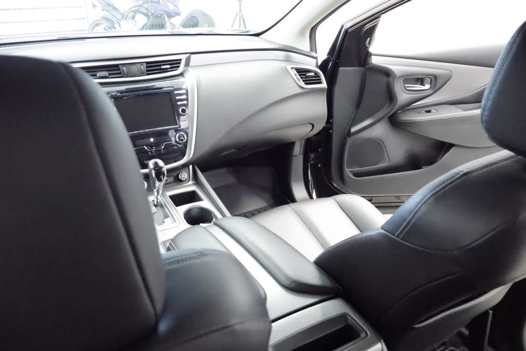 Used 2023 Nissan Murano SV AWD/4WD image 18