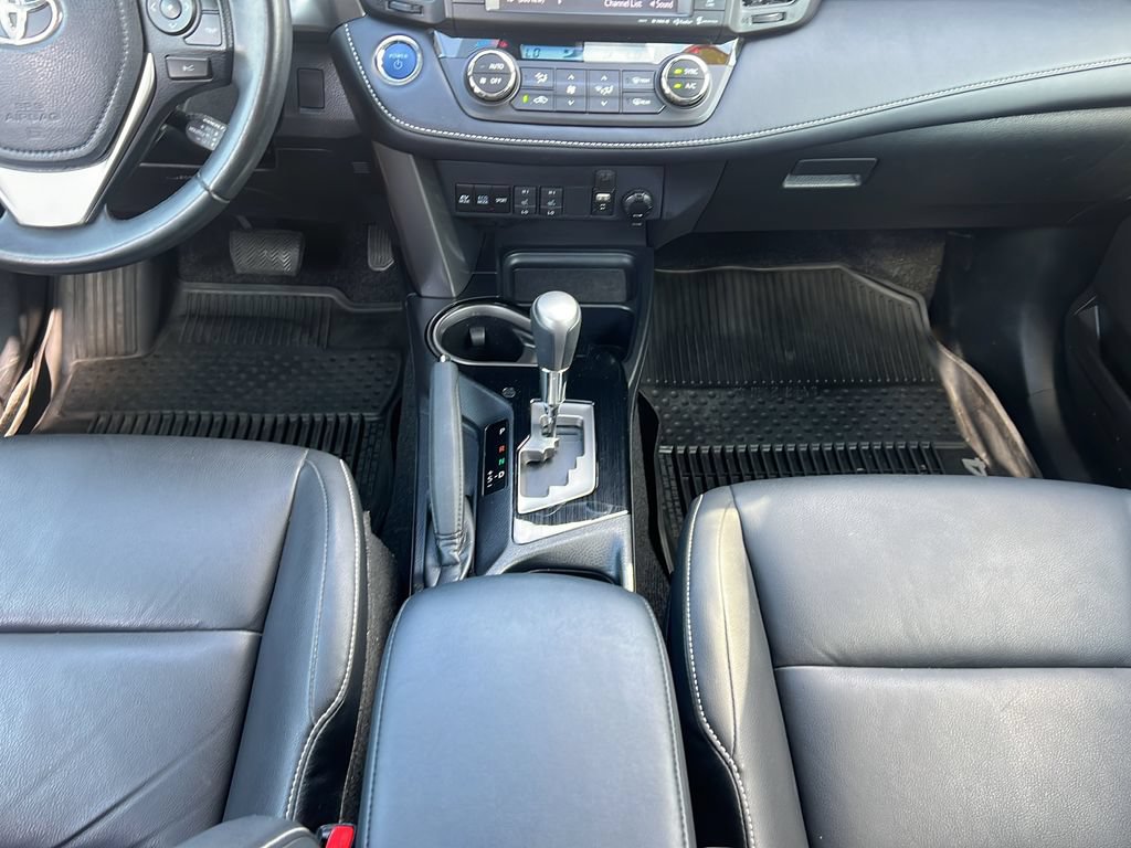 Used 2018 Toyota RAV4 Limited AWD/4WD image 15