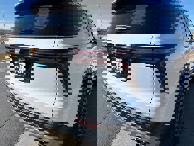 Certified 2025 Chevrolet Traverse LT image 27