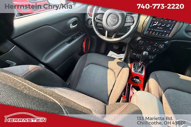 Used 2022 Jeep Renegade Trailhawk AWD/4WD image 12
