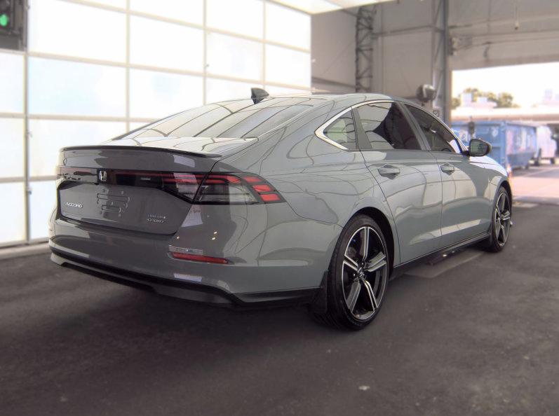 Used 2025 Honda Accord Sport video 3