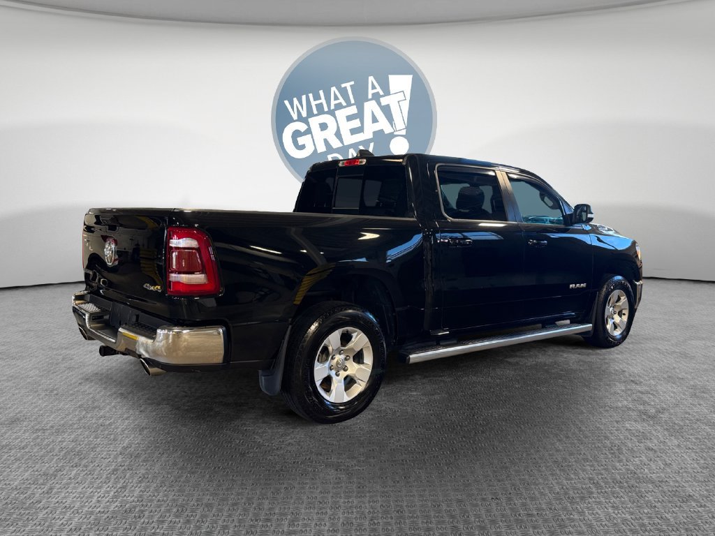 Used 2022 RAM 1500 Big Horn AWD/4WD image 3