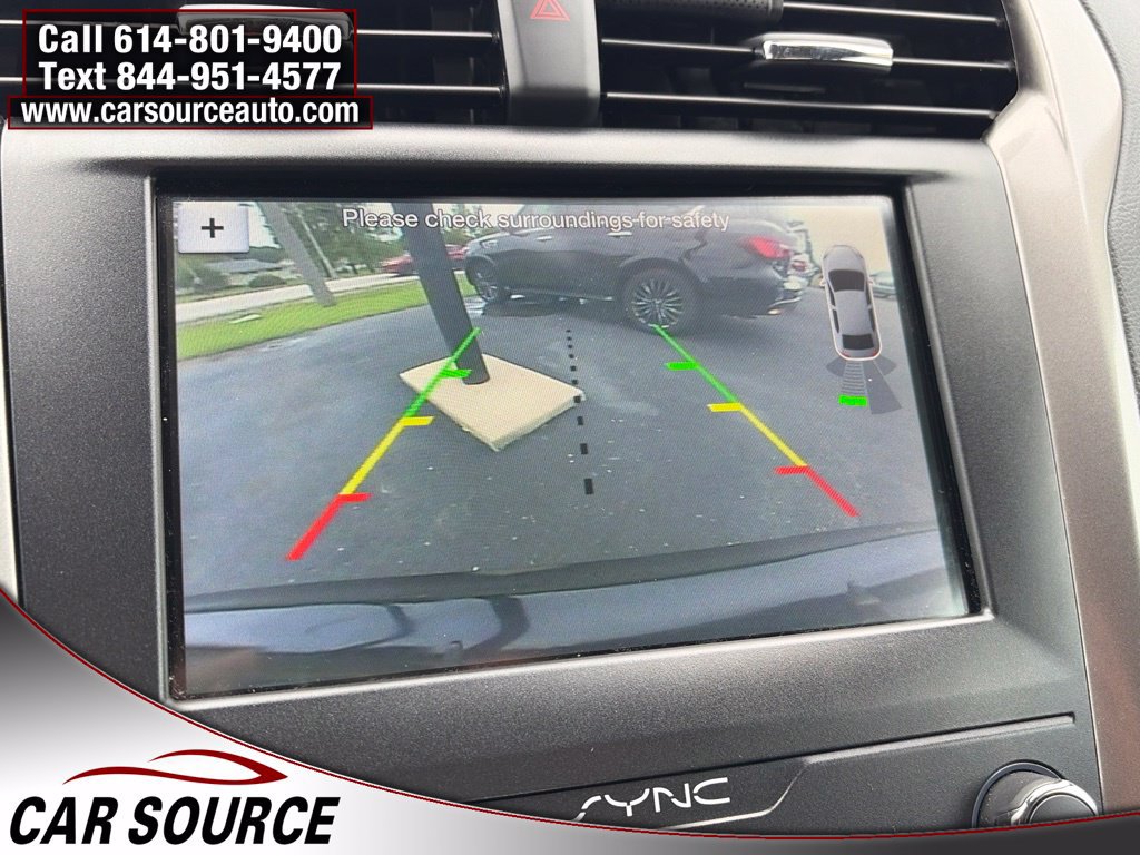 Used 2019 Ford Fusion SE FWD image 20