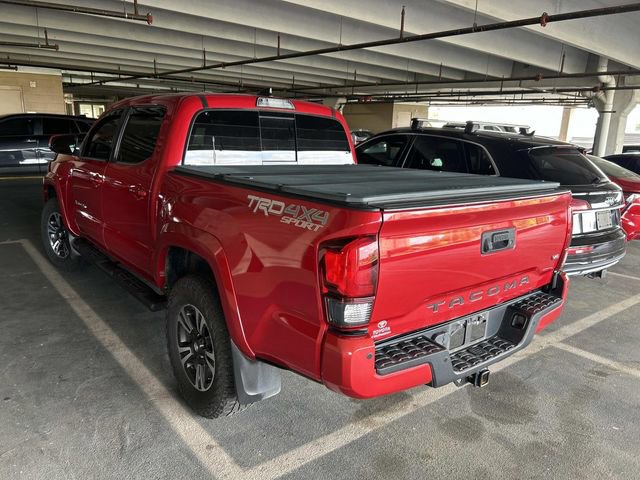 Used 2019 Toyota Tacoma TRD Sport AWD/4WD image 2