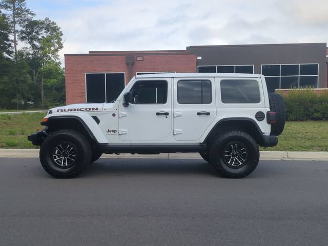 Used 2025 Jeep Wrangler Unlimited Rubicon AWD/4WD image 10