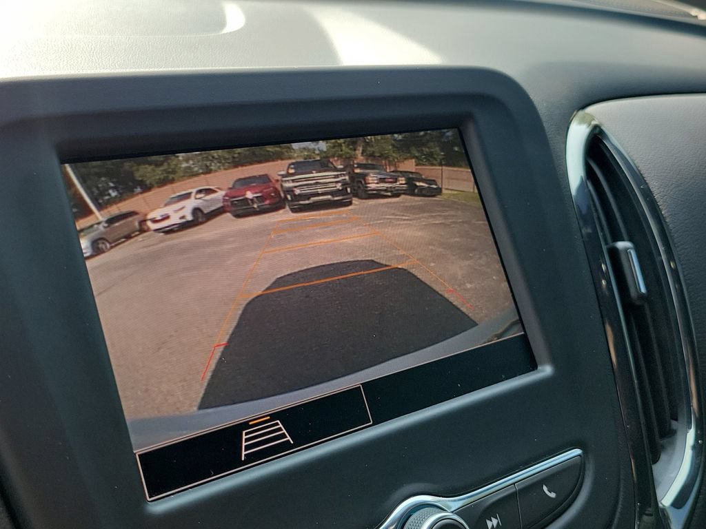 Used 2022 Chevrolet Equinox RS FWD image 32