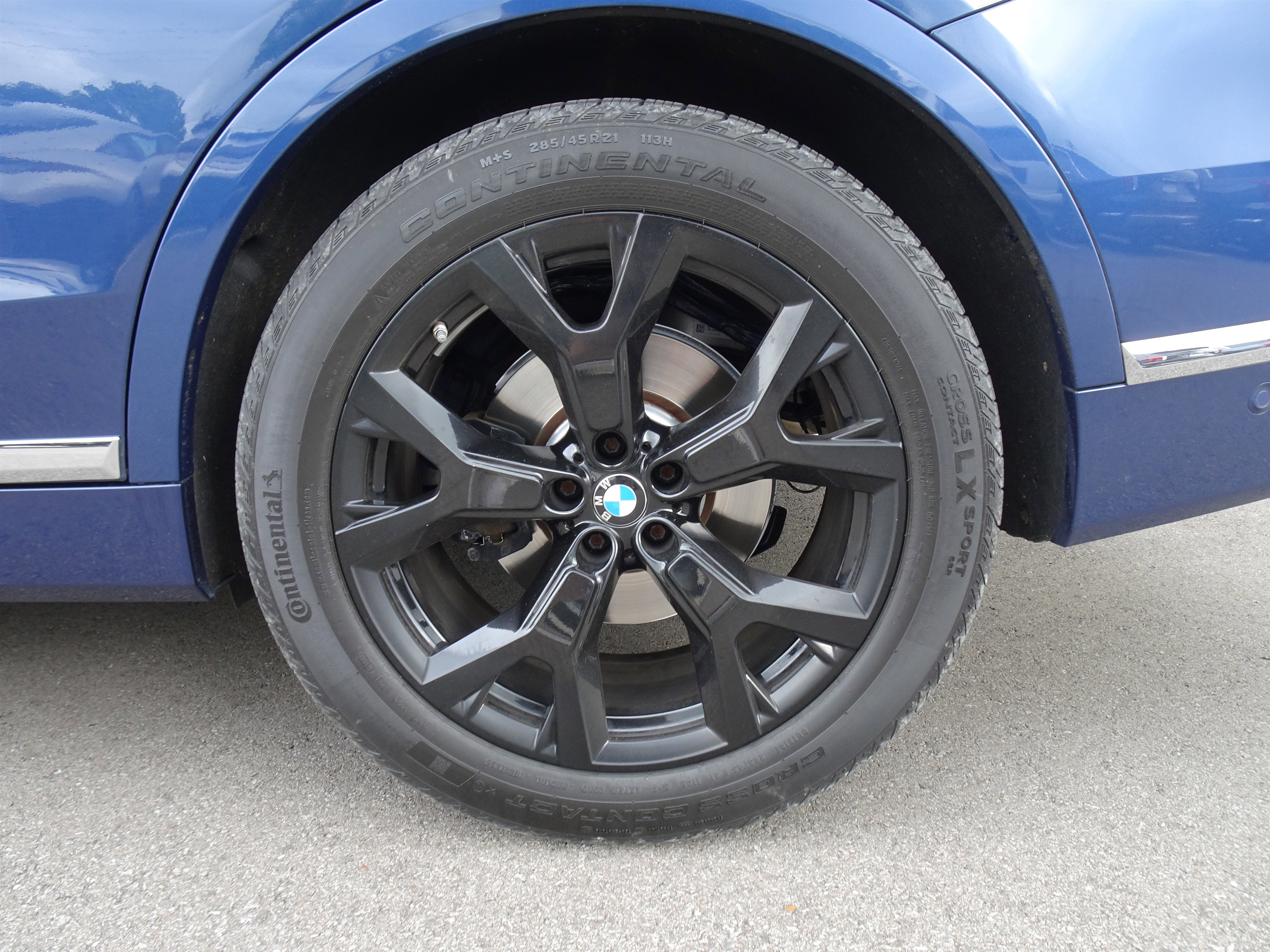 Used 2022 BMW X7 xDrive40i w/ Premium Package image 26