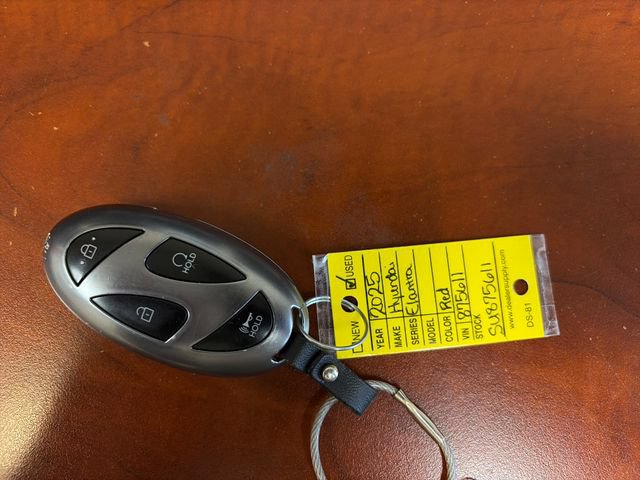 Used 2025 Hyundai Elantra Limited FWD image 37