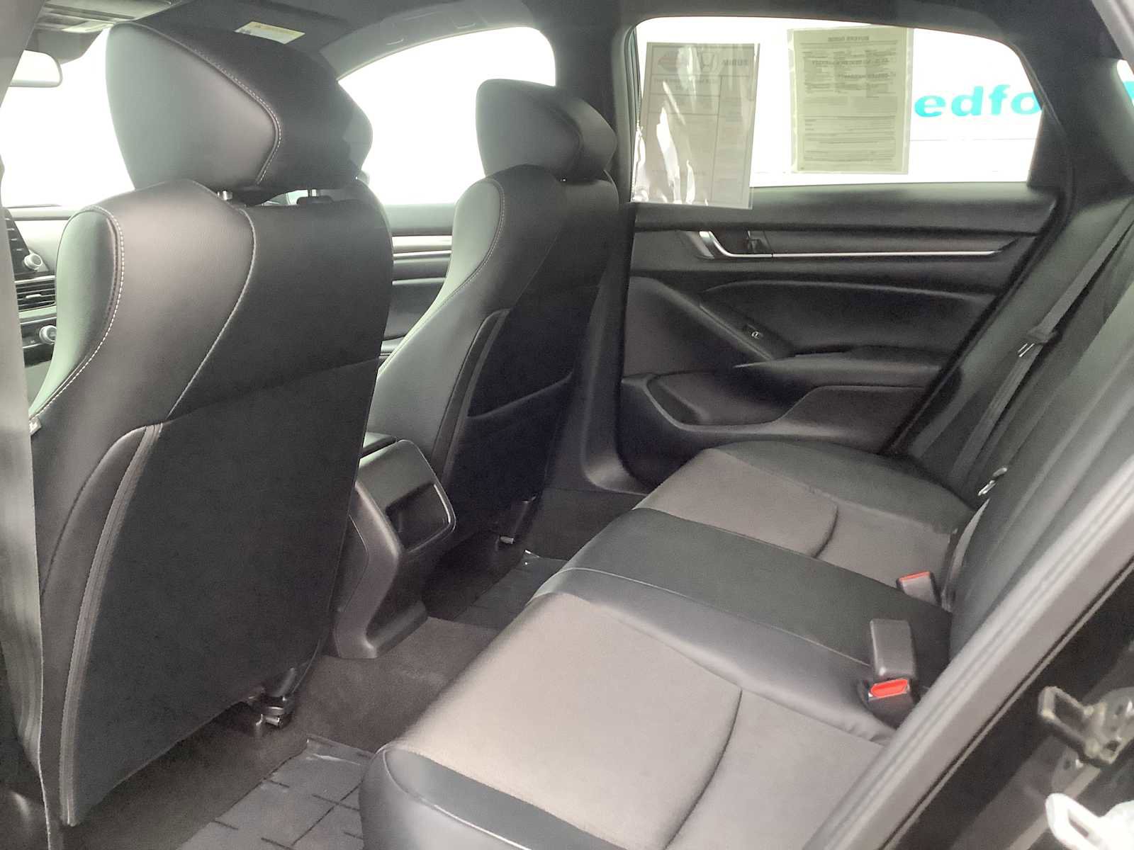 Used 2018 Honda Accord Sport image 12