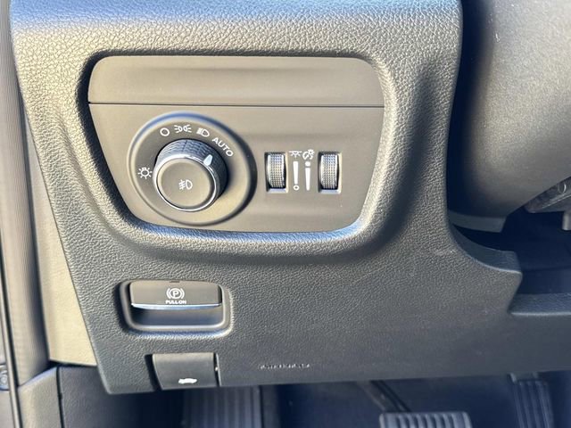 New 2025 Jeep Grand Cherokee Limited RWD image 30