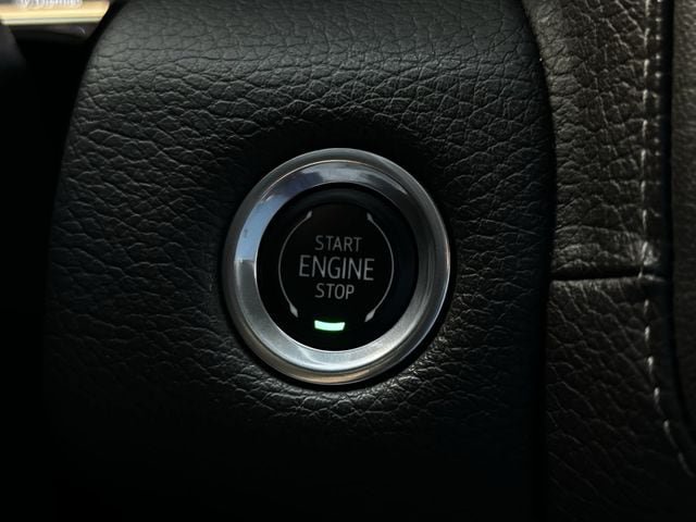 Used 2022 GMC Yukon XL Denali w/ Denali Premium Package AWD/4WD image 25