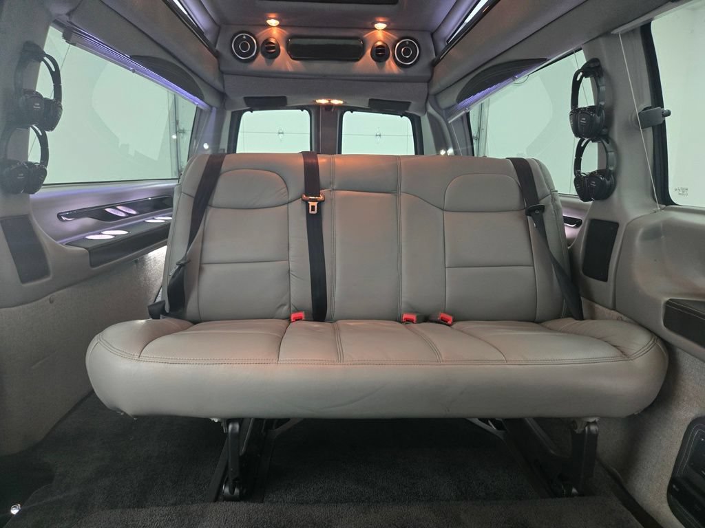 Used 2020 Chevrolet Express 2500 Extended RWD image 47