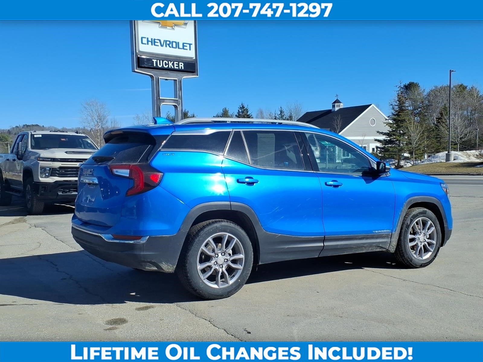 Used 2024 GMC Terrain SLT image 5