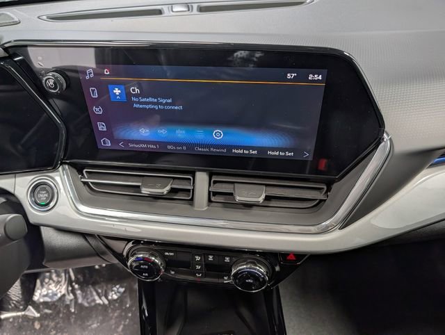 New 2026 Chevrolet Trax LT w/ Sunroof Package FWD image 22