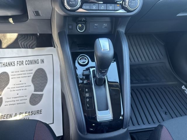 New 2025 Nissan Versa SR w/ Trunk Package FWD image 24