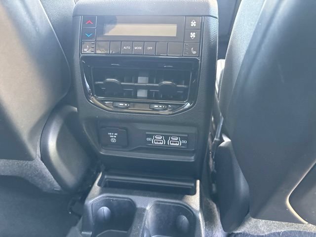 Used 2023 Jeep Grand Cherokee L Limited AWD/4WD image 26