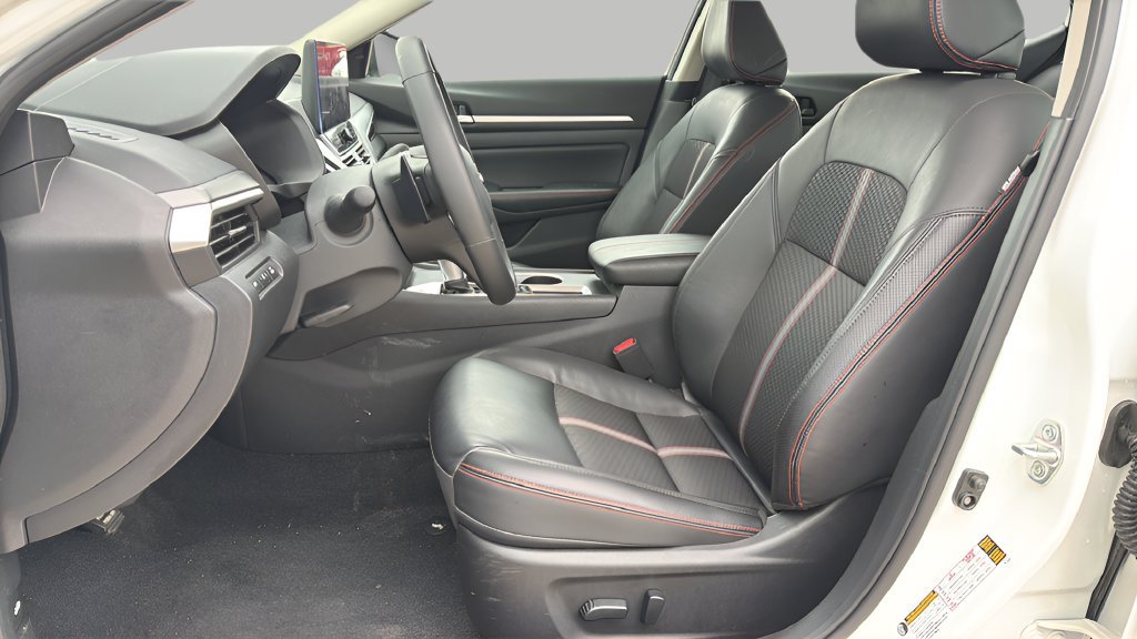 Used 2026 Nissan Altima 2.5 SR FWD image 17