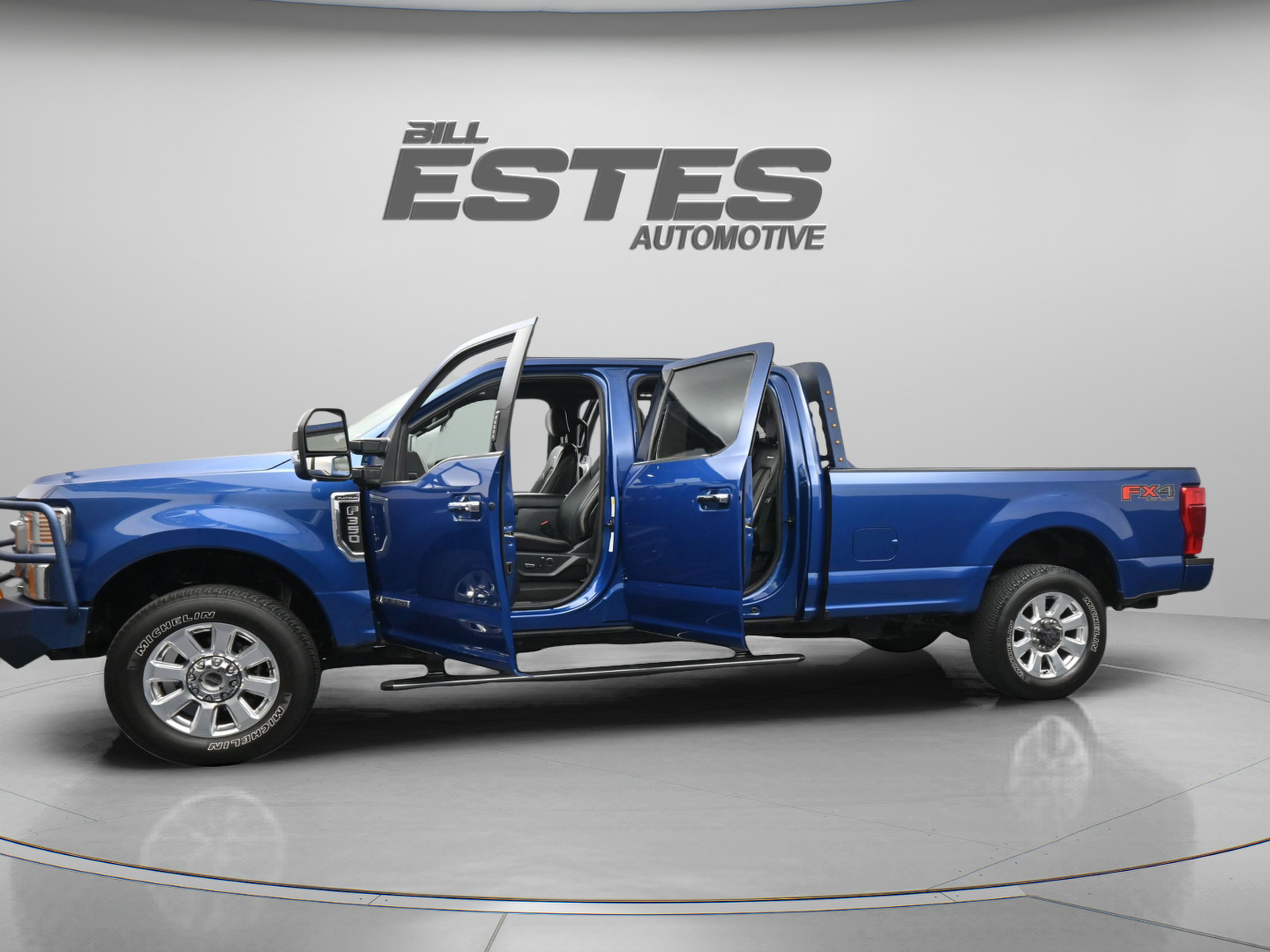 Used 2022 Ford F350 Platinum AWD/4WD image 5