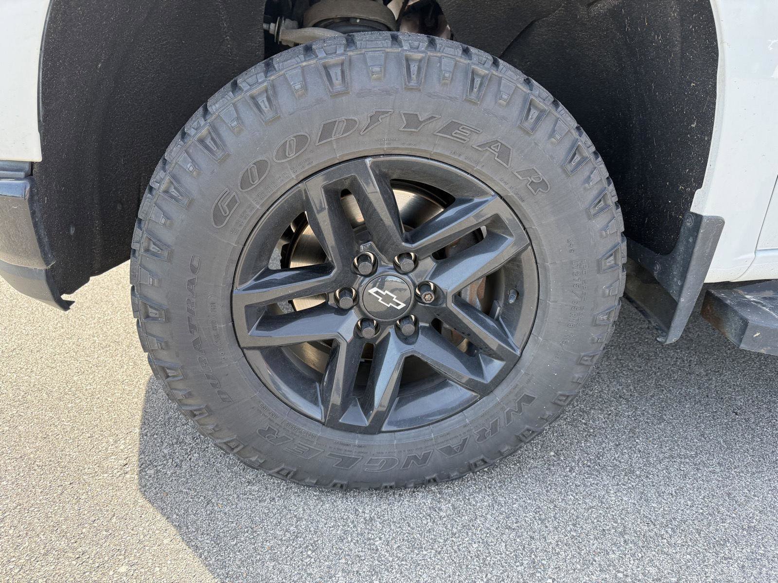 Used 2020 Chevrolet Silverado 1500 LT Trail Boss image 15