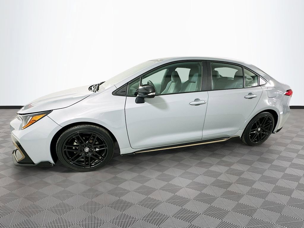 Used 2022 Toyota Corolla SE FWD image 4