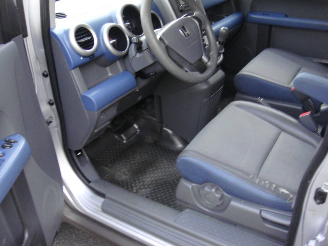 Used 2003 Honda Element EX image 10