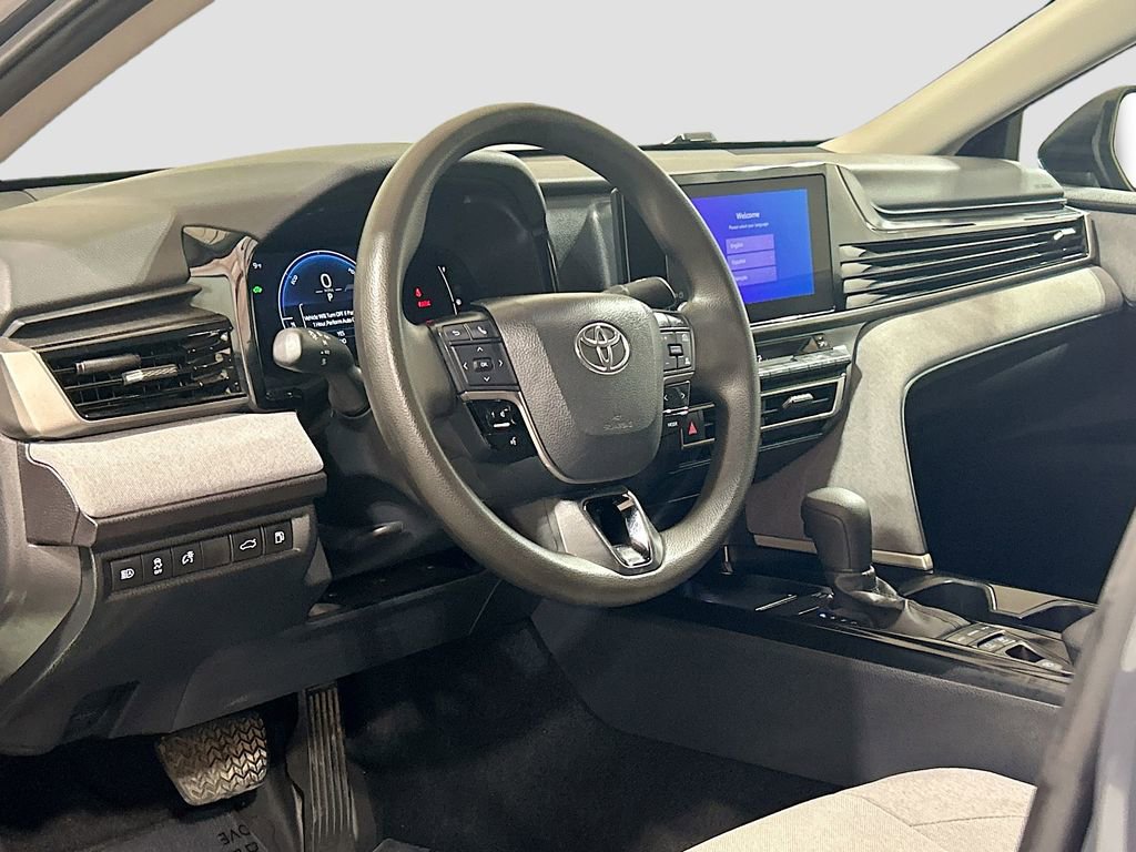 Used 2025 Toyota Camry LE w/ Convenience Package FWD image 7