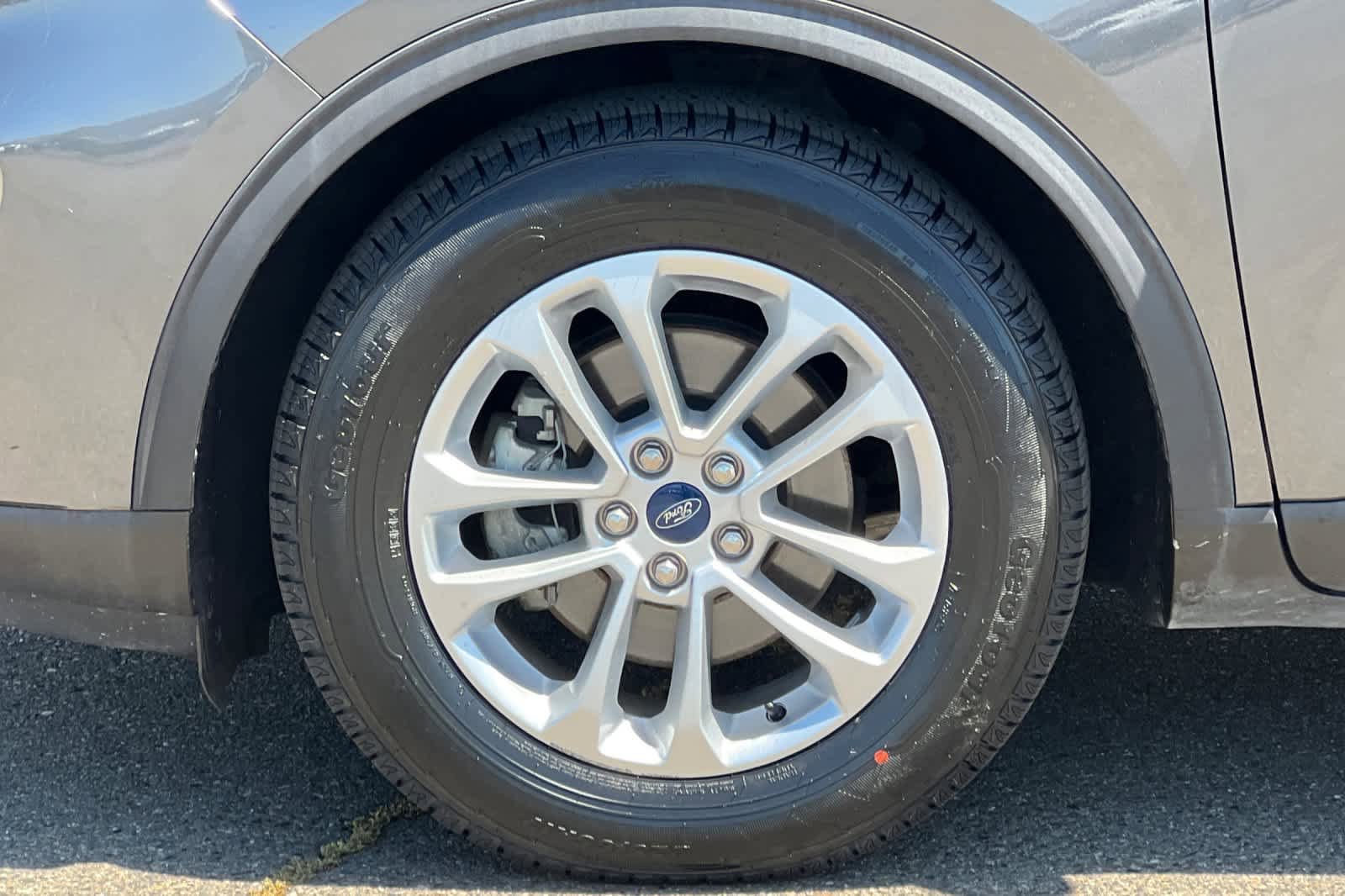 Used 2020 Ford Escape SE FWD image 31