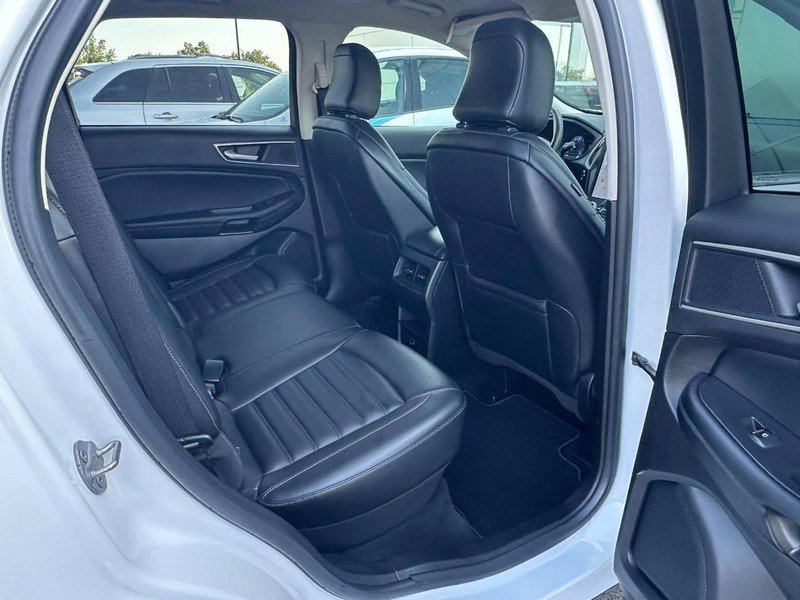 Used 2022 Ford Edge SEL image 13