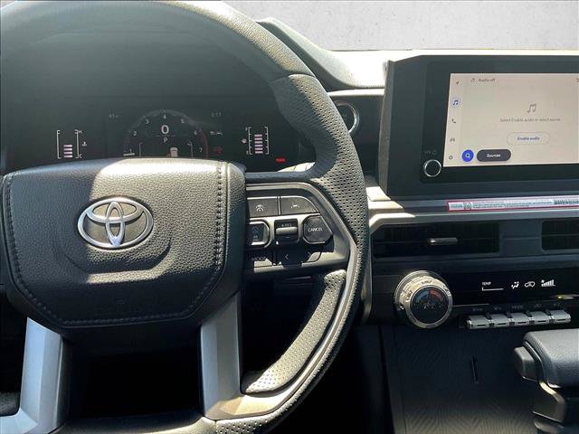 Used 2025 Toyota 4Runner SR5 AWD/4WD image 21