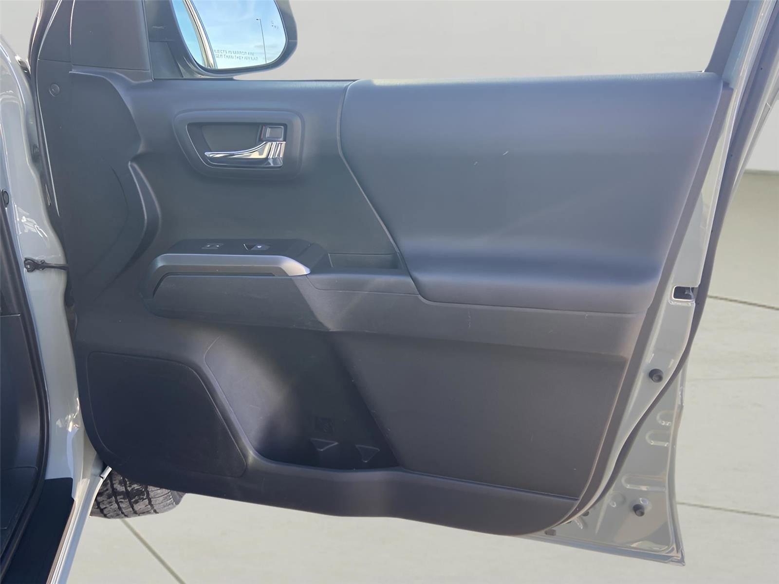 Used 2022 Toyota Tacoma TRD Sport image 19