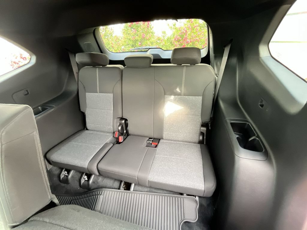 New 2026 GMC Acadia Elevation w/ LPO, Floor Liner Package AWD/4WD image 32