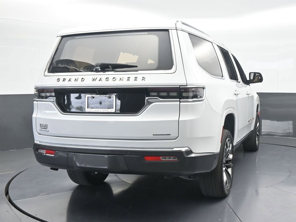 Used 2022 Jeep Grand Wagoneer Series III w/ Rear Seat Video Group 1 image 5