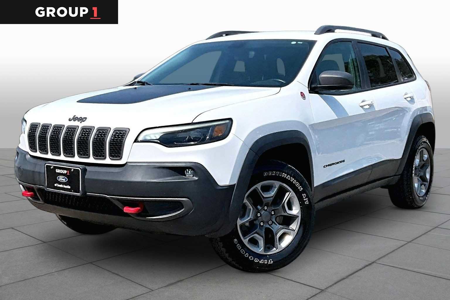 Used 2019 Jeep Cherokee Trailhawk w/ Cold Weather Group AWD/4WD image 1