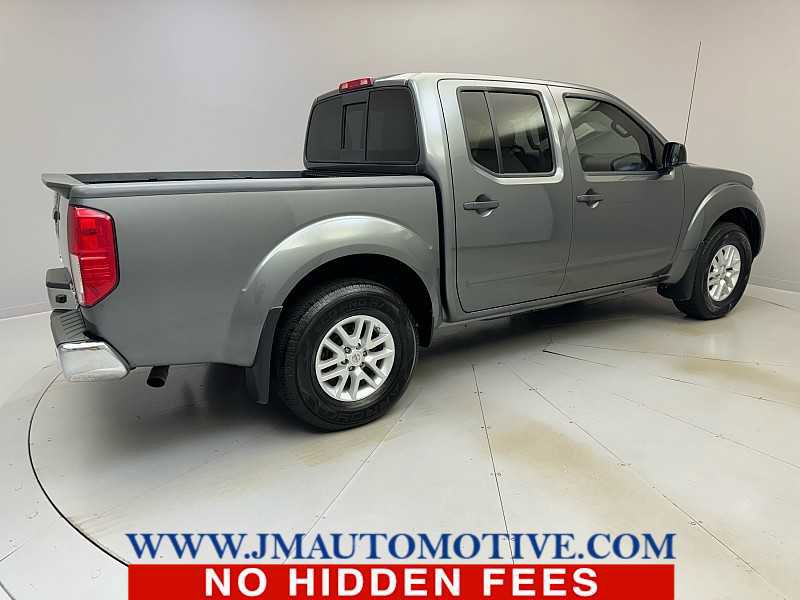 Used 2019 Nissan Frontier SV image 5