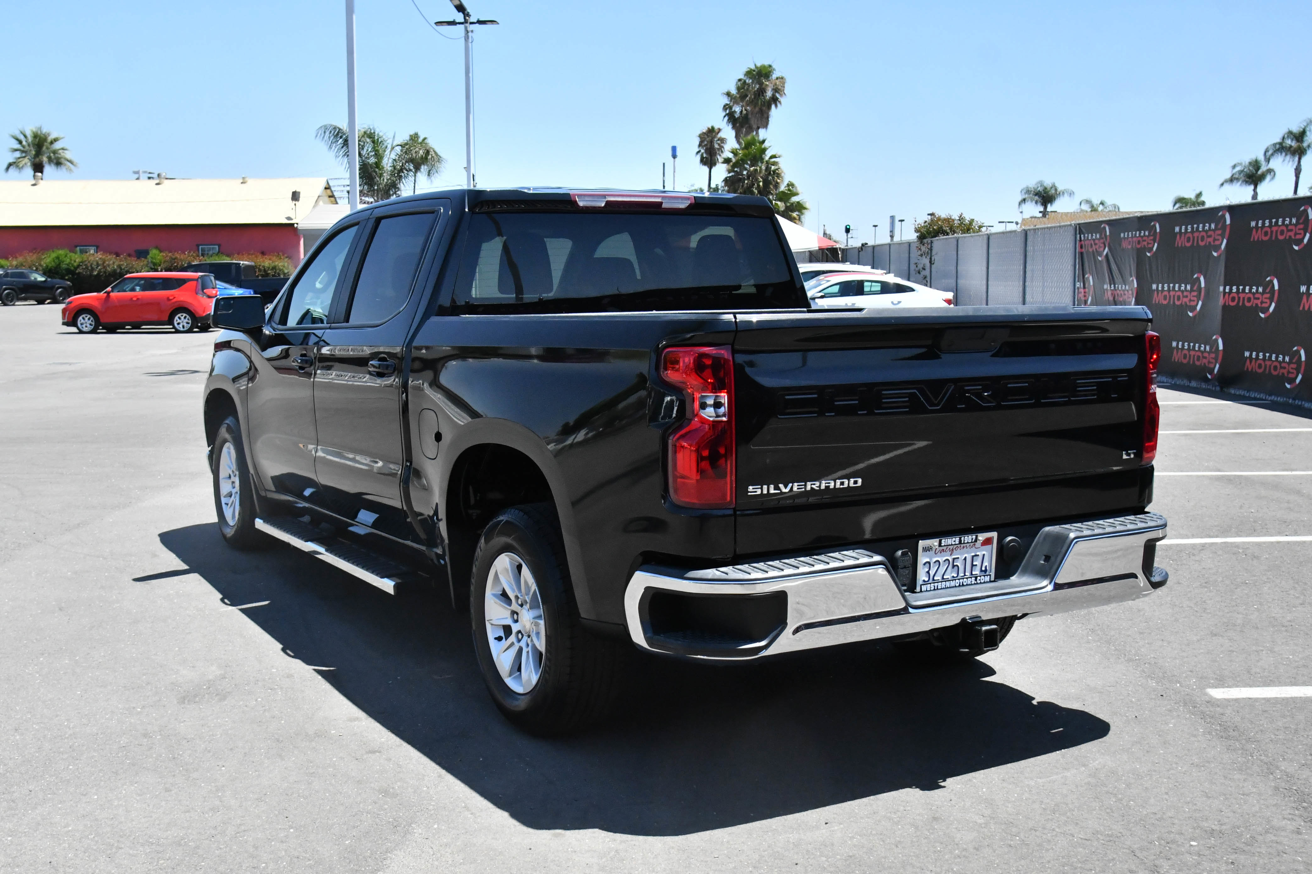 Used 2022 Chevrolet Silverado 1500 LT RWD image 6