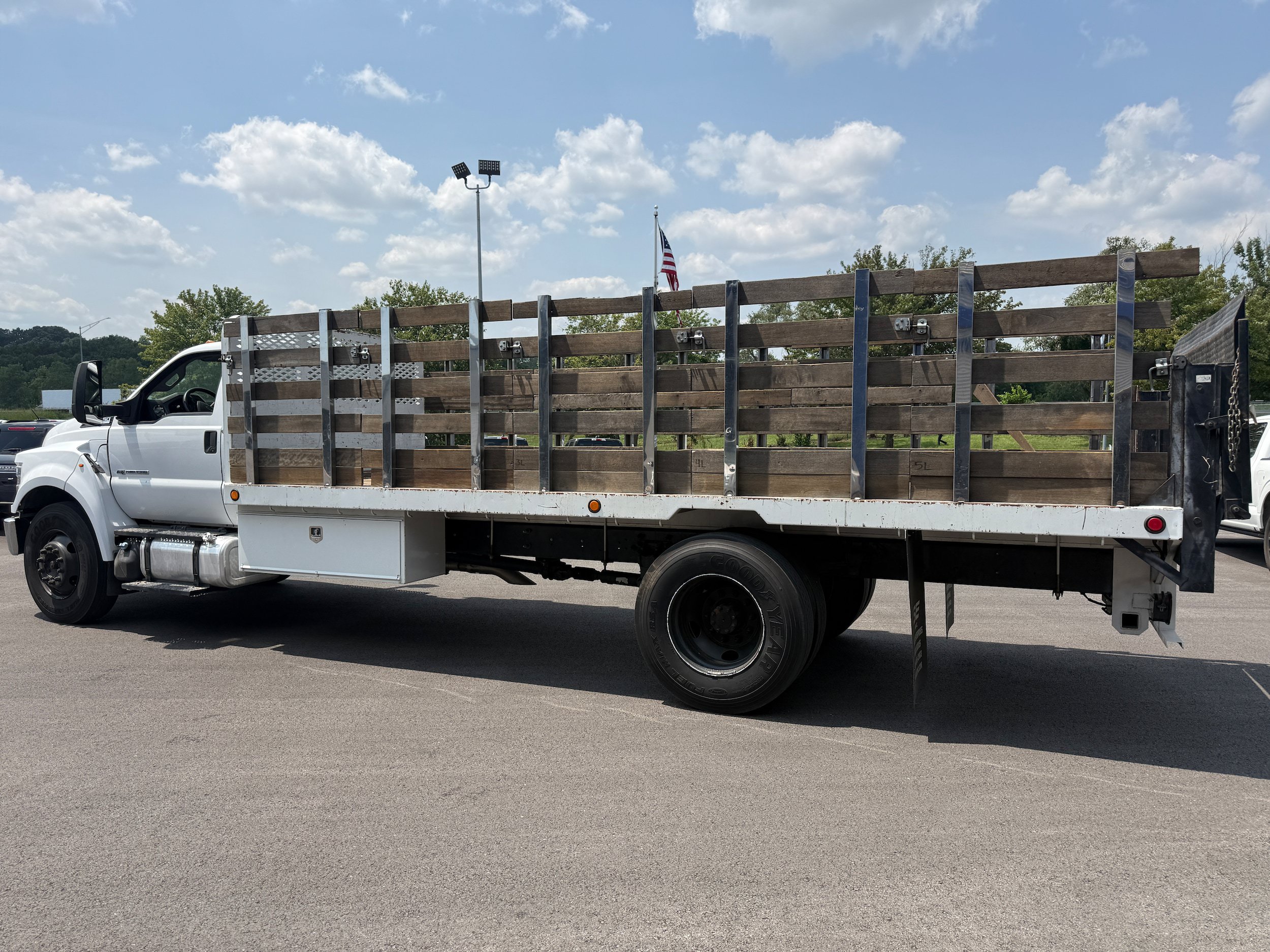 Used 2021 Ford F650 2WD Regular Cab Super Duty image 6