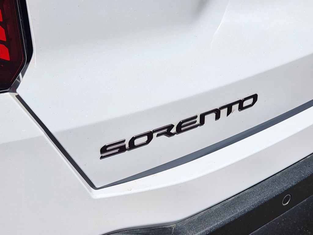 Used 2025 Kia Sorento SX image 11