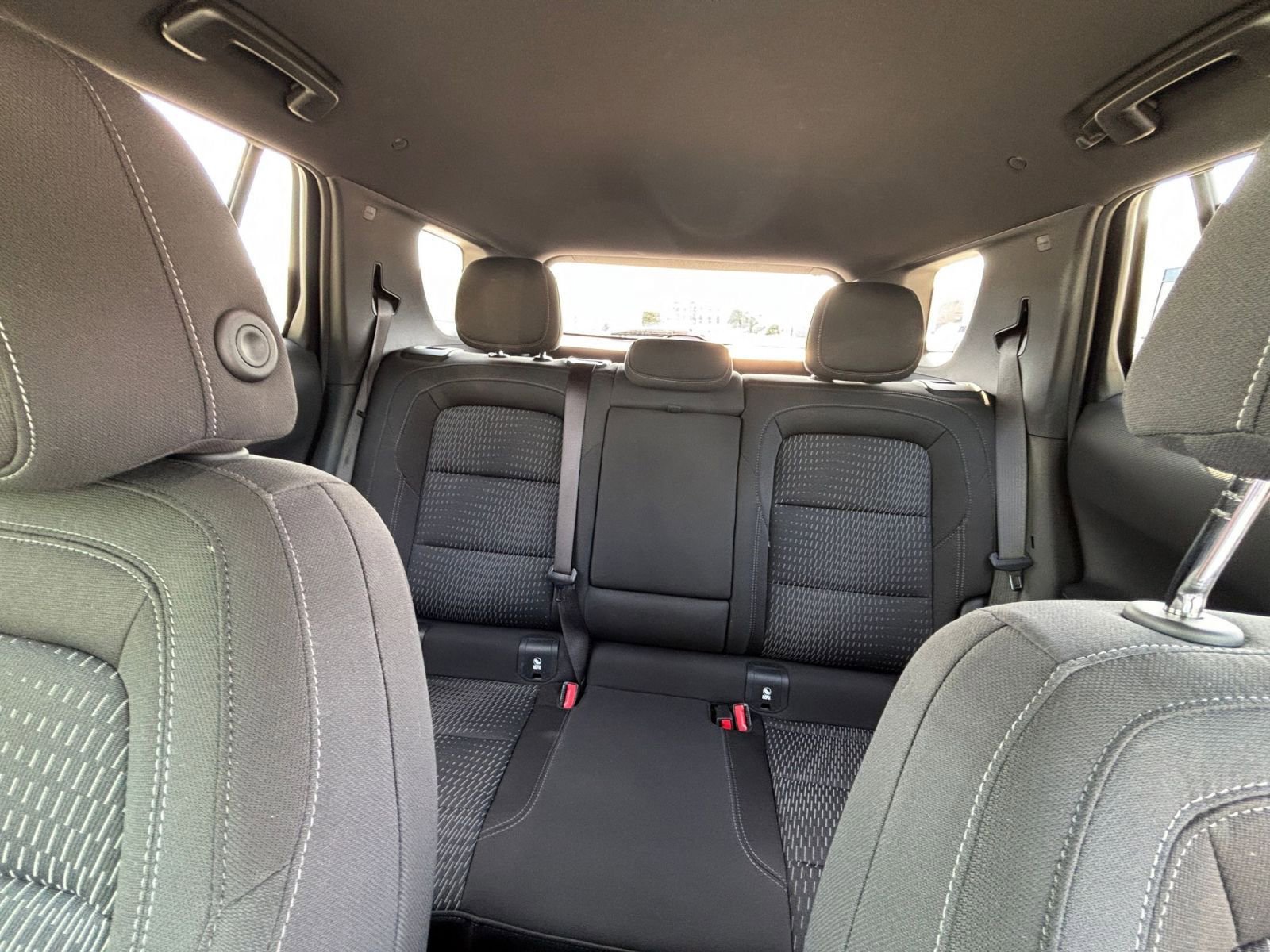 Used 2025 Chevrolet Equinox LT FWD image 38