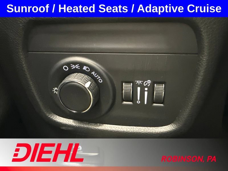 Used 2023 Jeep Grand Cherokee Laredo X AWD/4WD image 21