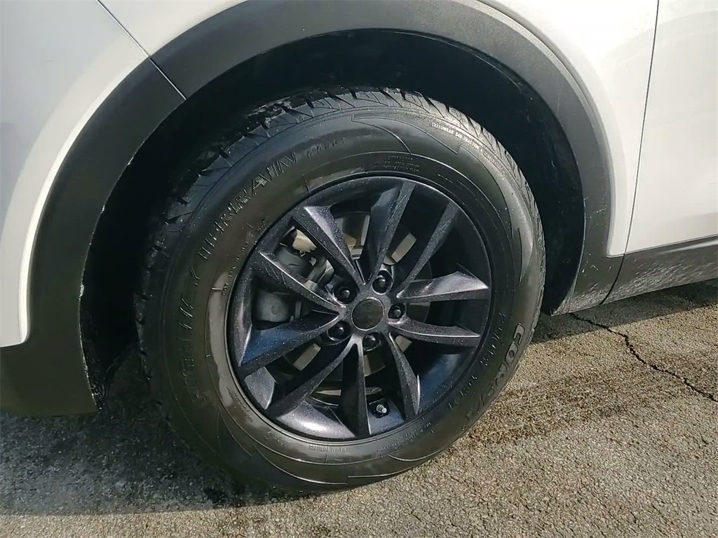 Used 2017 Kia Sorento LX w/ LX V6 Convenience Package image 16