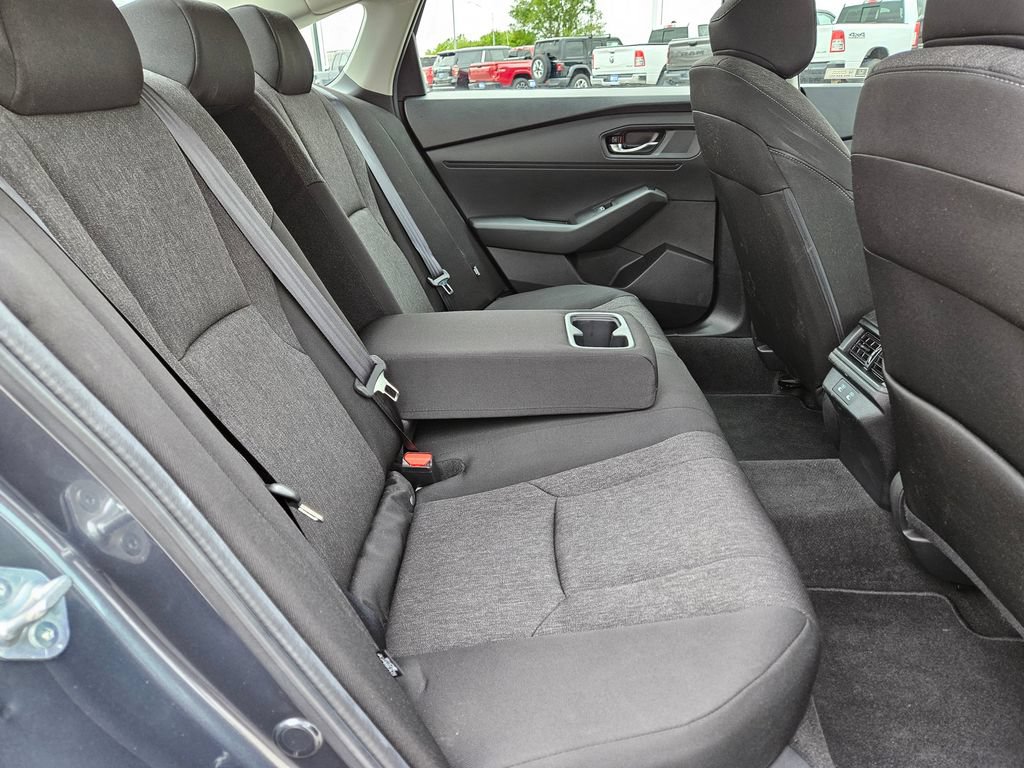 Used 2025 Honda Accord SE image 30
