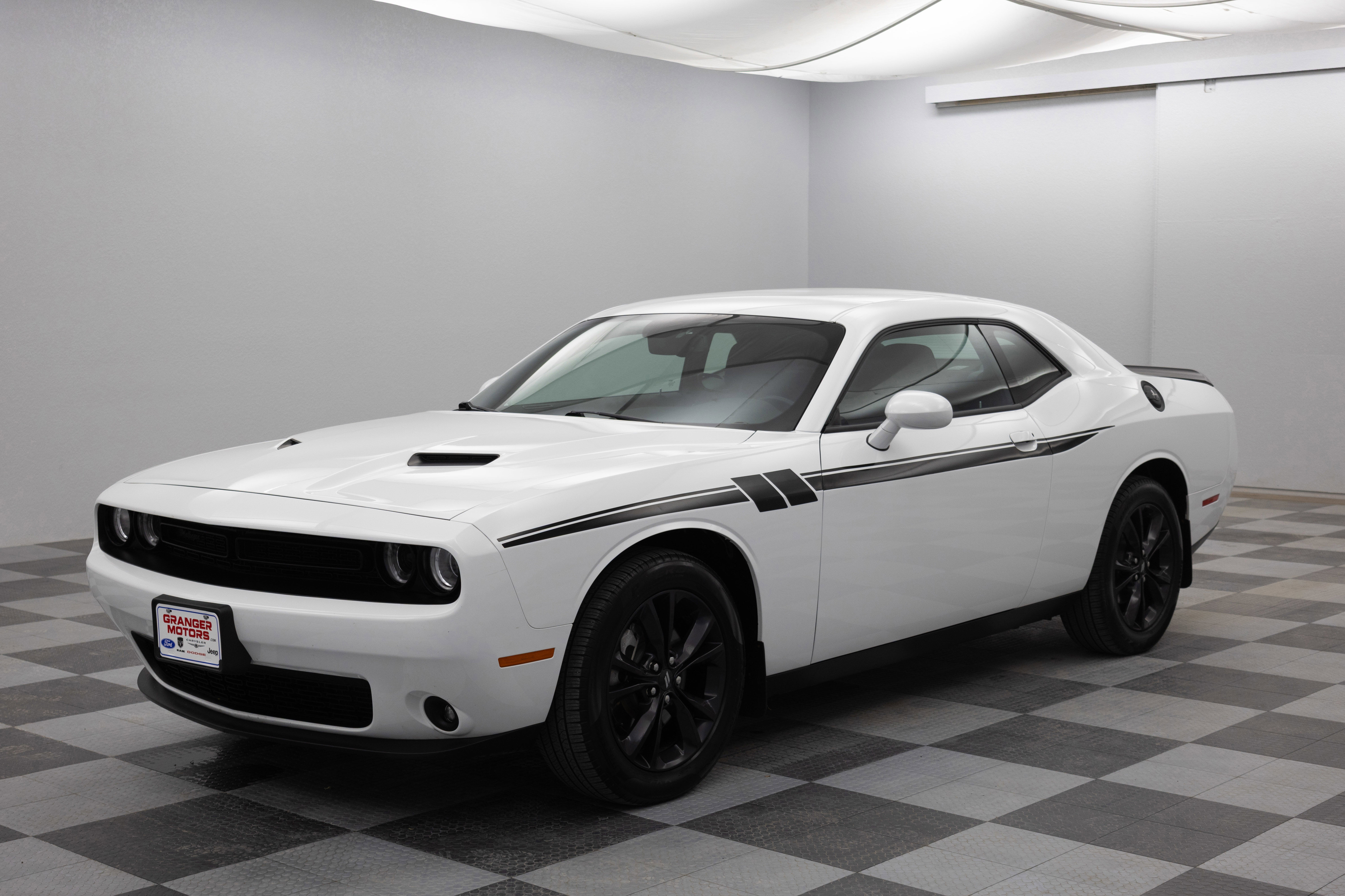 Used 2021 Dodge Challenger SXT w/ Blacktop Package image 4