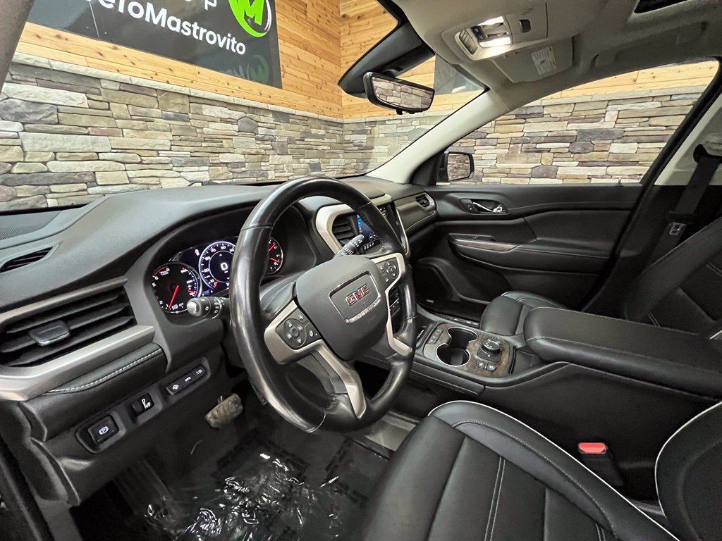 Used 2022 GMC Acadia Denali w/ Denali Technology Package AWD/4WD image 26