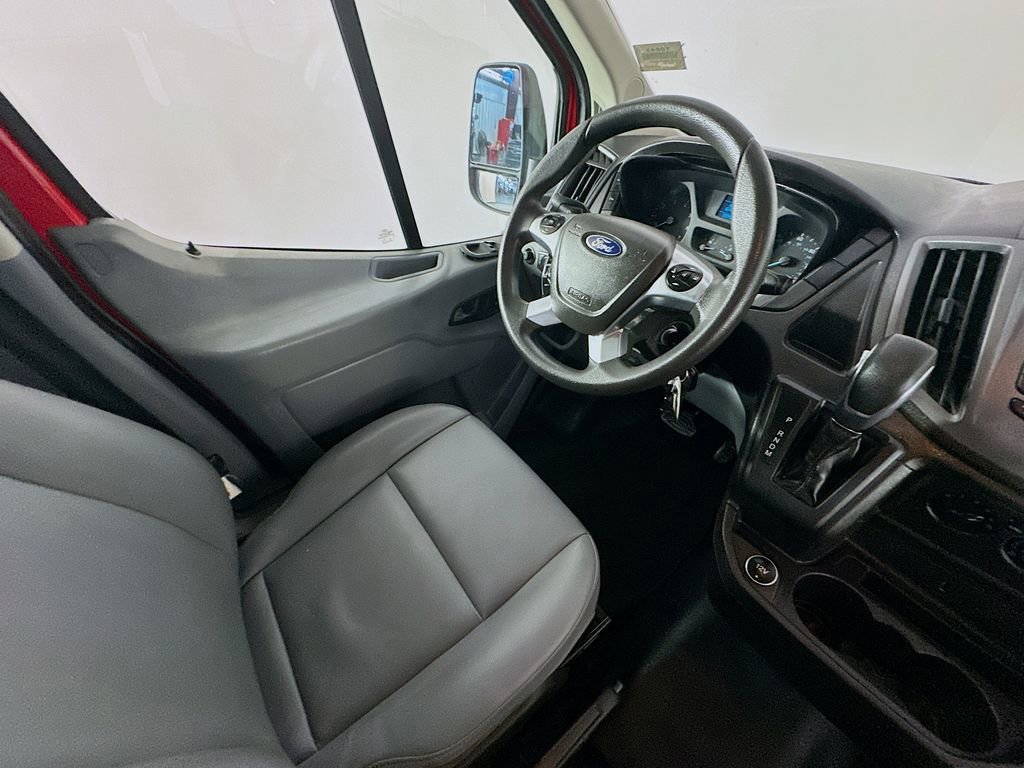 Used 2018 Ford Transit 250 130 Medium Roof RWD image 9
